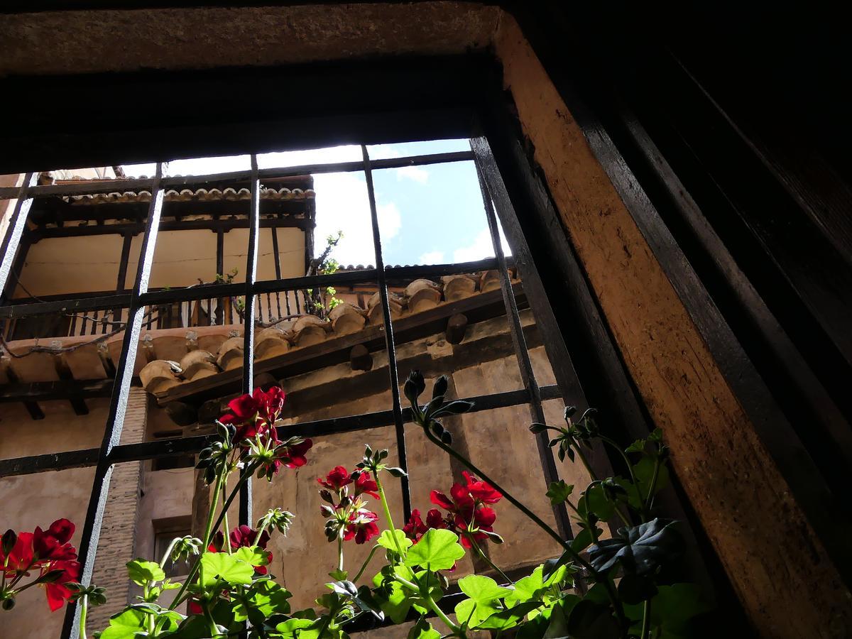 Hotel Posada Del Adarve Albarracin Exterior photo