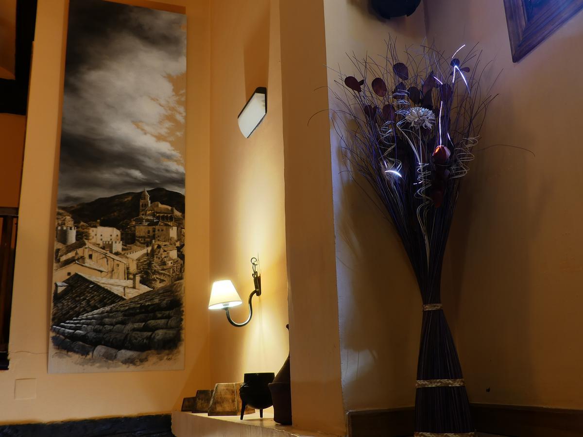 Hotel Posada Del Adarve Albarracin Exterior photo